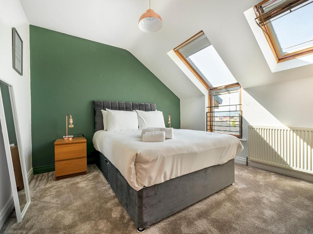 Titanic View Penthouse - Gated Complex - Parking Appartement Belfast Buitenkant foto