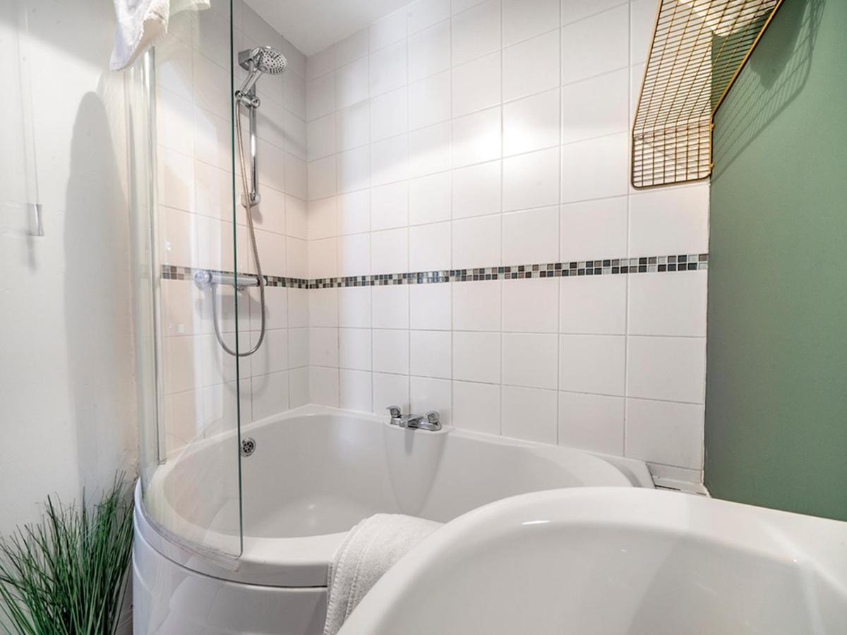 Titanic View Penthouse - Gated Complex - Parking Appartement Belfast Buitenkant foto