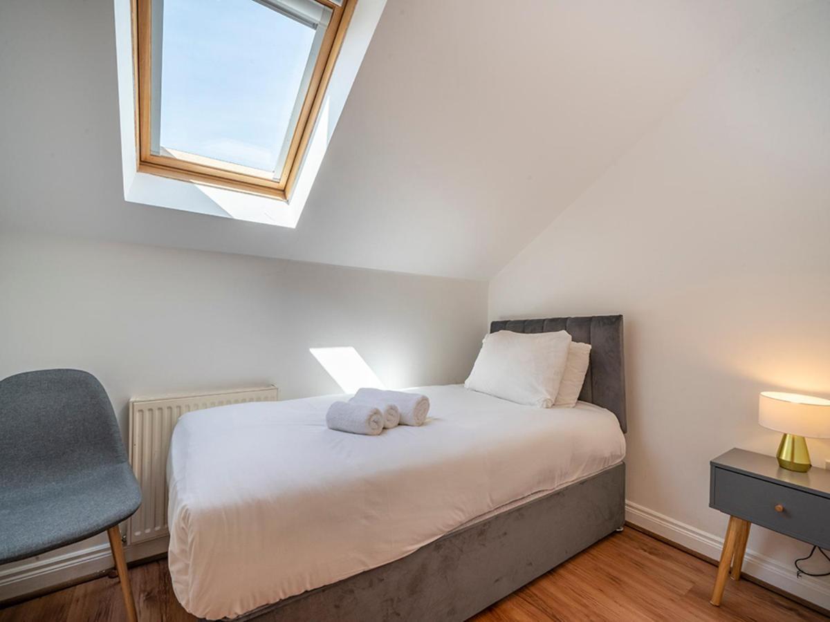 Titanic View Penthouse - Gated Complex - Parking Appartement Belfast Buitenkant foto
