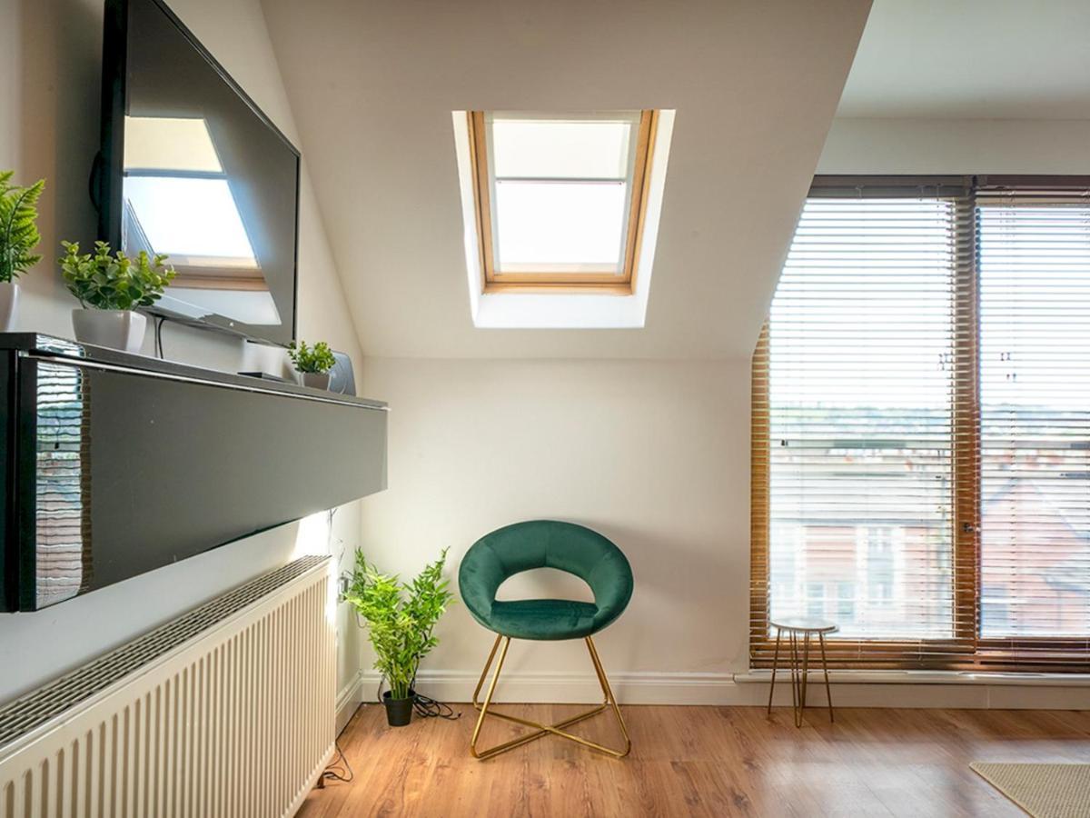 Titanic View Penthouse - Gated Complex - Parking Appartement Belfast Buitenkant foto